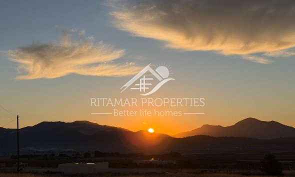 Resale - Villa - Pinoso