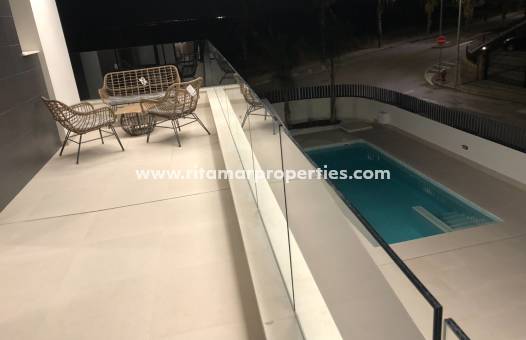 Obra Nueva - Villa - Algorfa