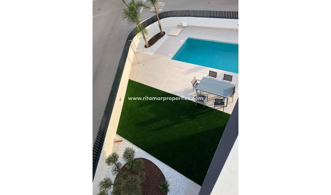 Obra Nueva - Villa - Algorfa